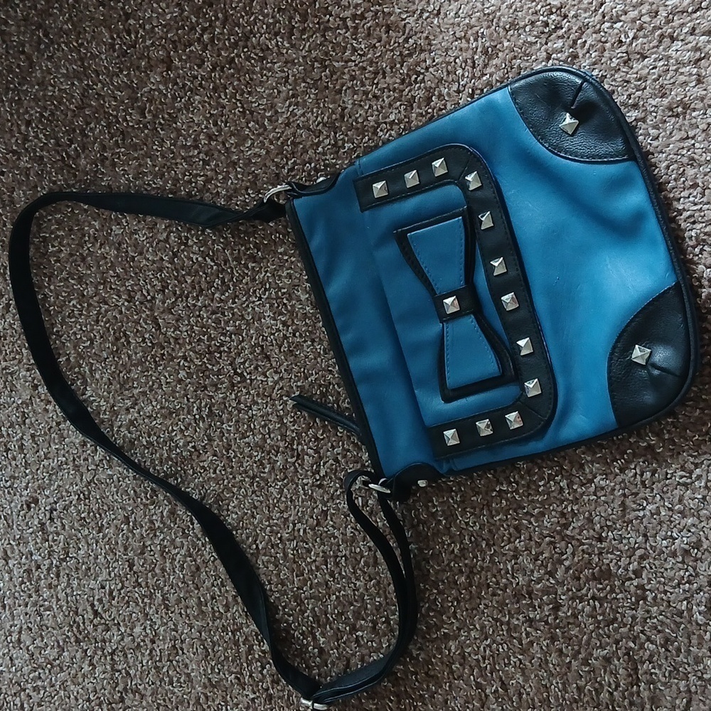 Studed blue bow crossbody purse